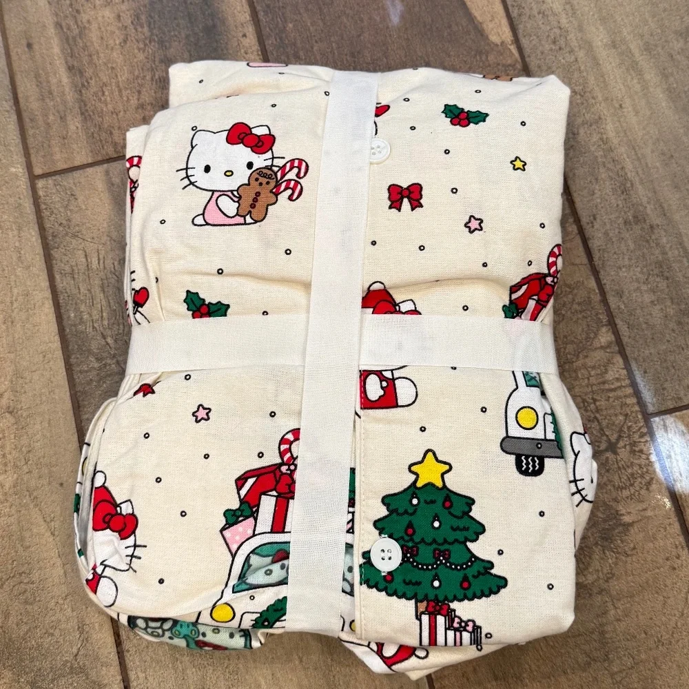 Hello Kitty Organic Flannel Christmas Pajama Set - Pottery Barn Teen